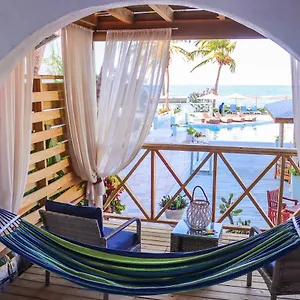 Hotel Ocean Point & Adults Only St. John's