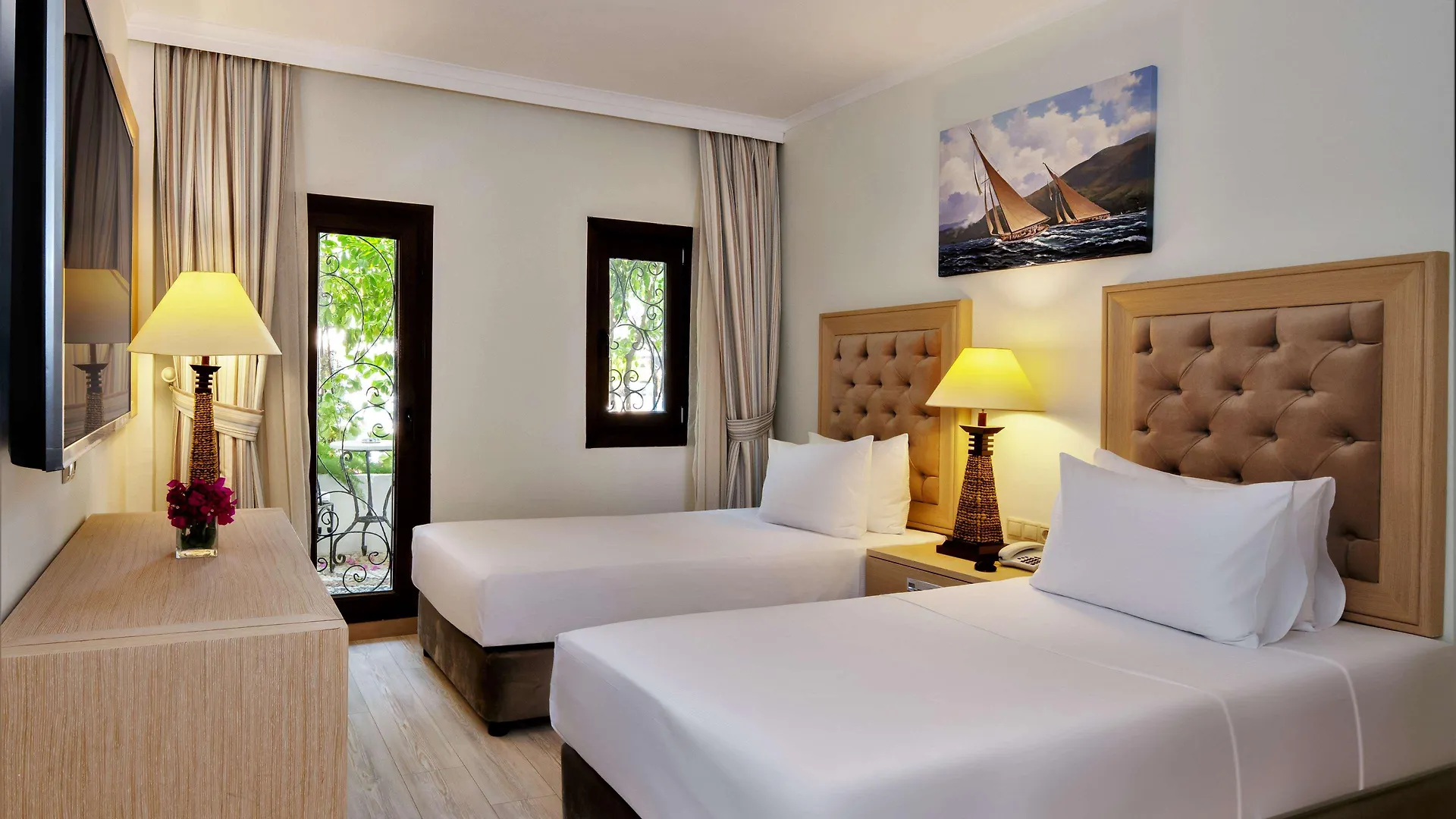 Doubletree By Hilton Bodrum Marina Vista מלון