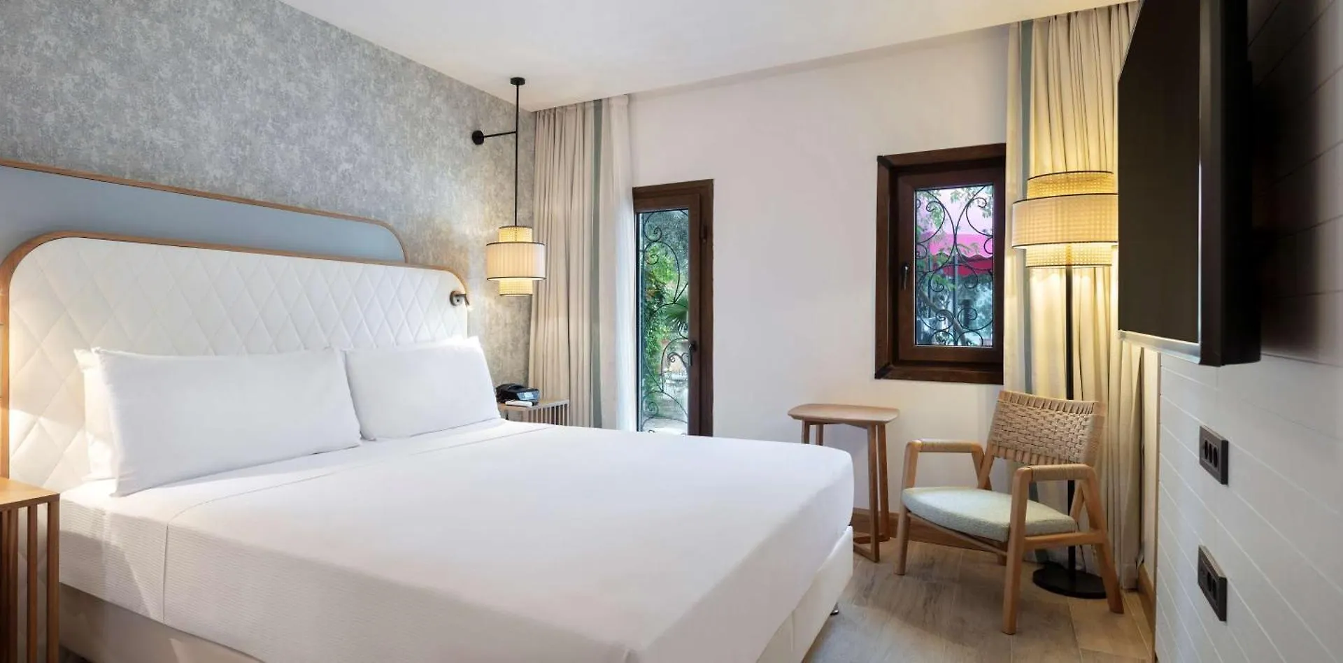 Doubletree By Hilton Bodrum Marina Vista מלון