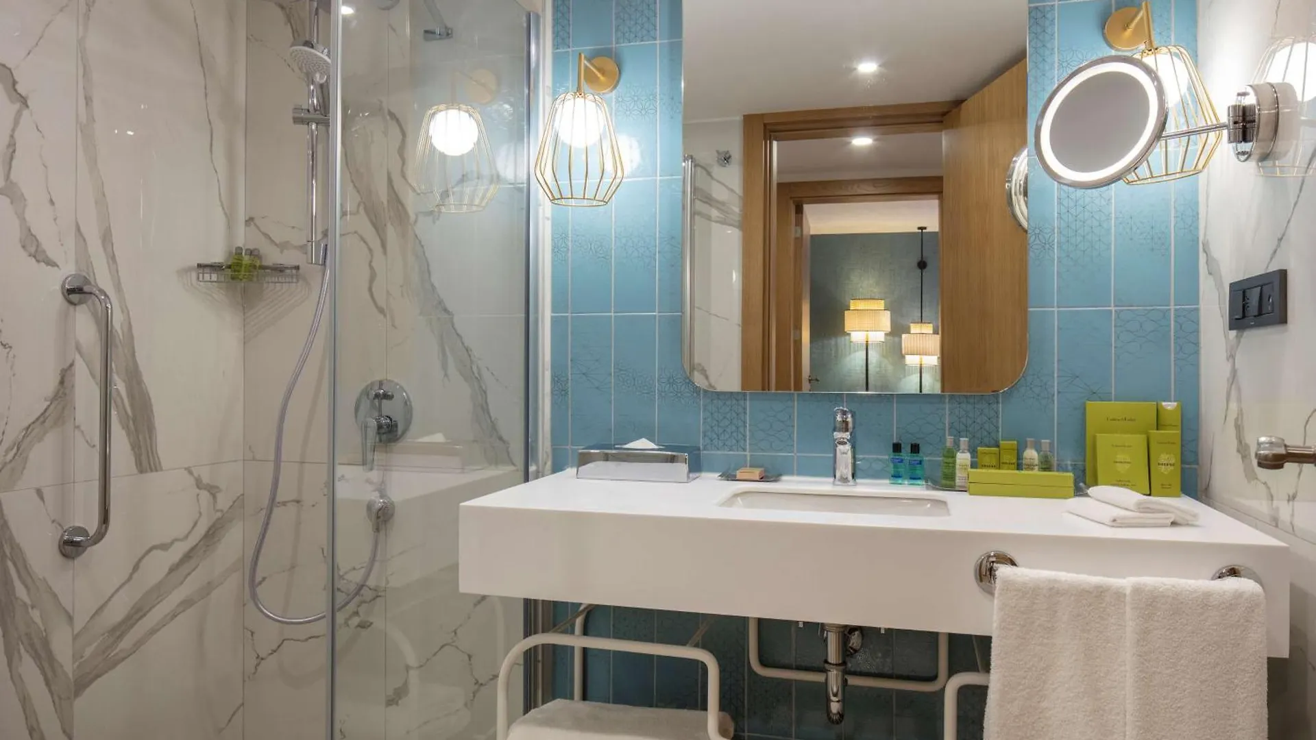 Doubletree By Hilton Bodrum Marina Vista Отель